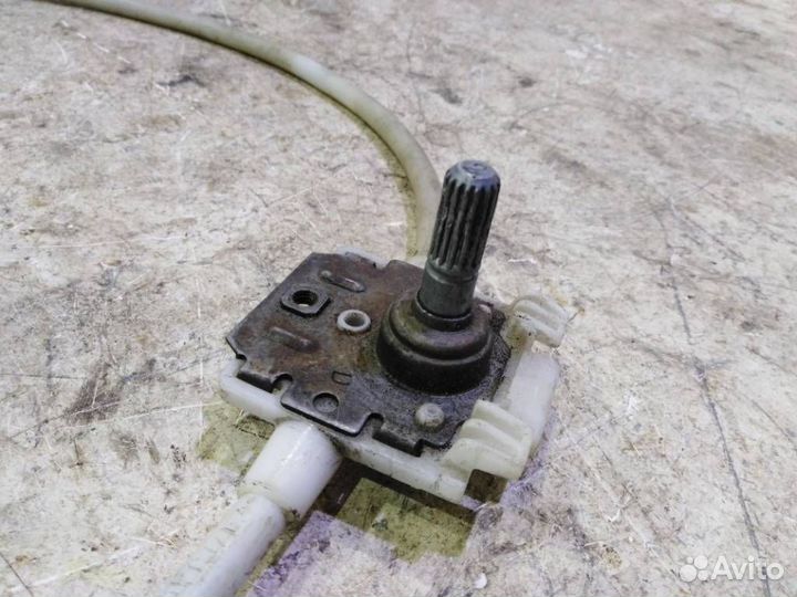 Стеклоподъемник механический передний правый 77003