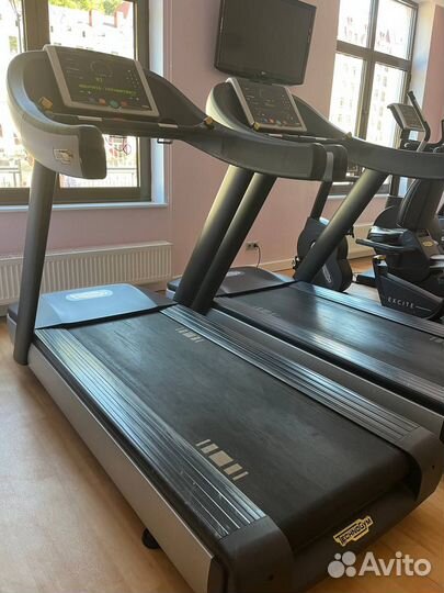 Беговая дорожка Technogym