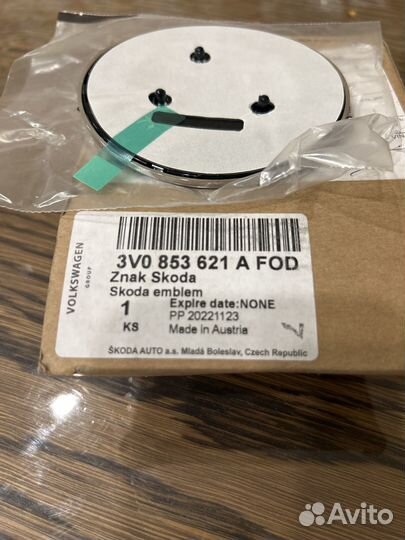 3v0853621afod Эмблема Skoda