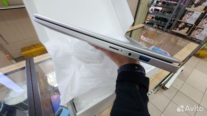 Ноутбук Frbby V10 Pro. 8/256г