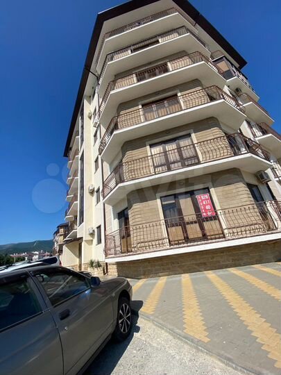 1-к. квартира, 42 м², 1/6 эт.