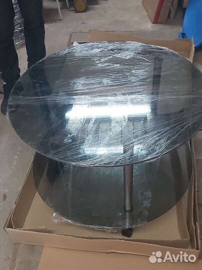 Журнальный столик на колесах