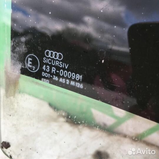 Стекло двери задней левой Ауди 80 Б2