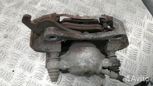 Суппорт тормозной передний правый audi Q5 (LKR08N7