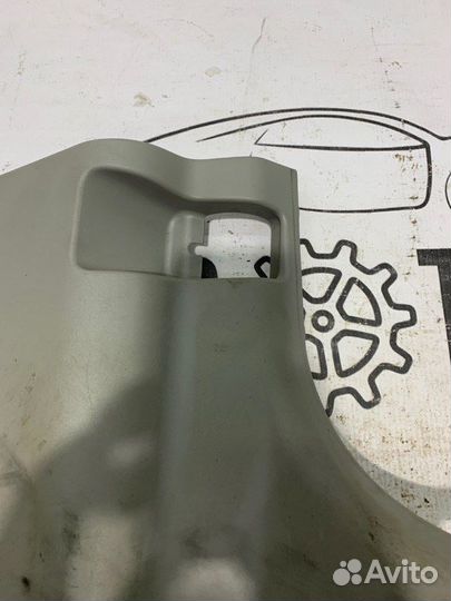 Накладка порога передняя правая Nissan X-Trail T30