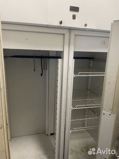 Холодильный шкаф двухдверный