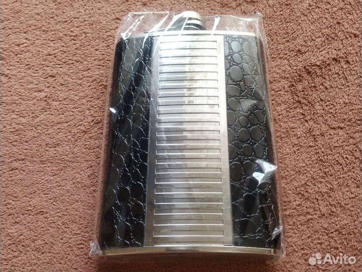 Фляжка подарочная