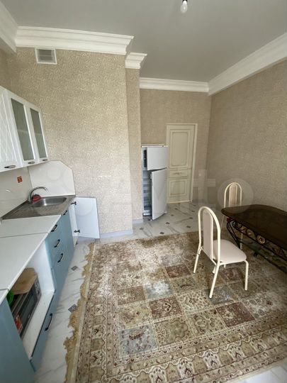 2-к. квартира, 72 м², 3/6 эт.