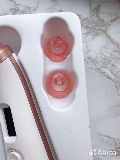 Прибор для вакуумной чистки лица