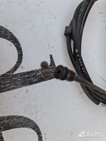 Трос капота Mercedes W222