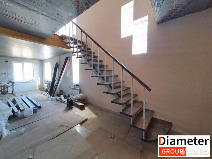 Монтаж угловой лестницы для пенсионеров