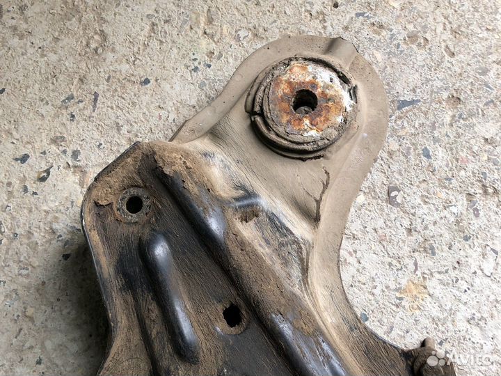 Подрамник гольф 4 Бора