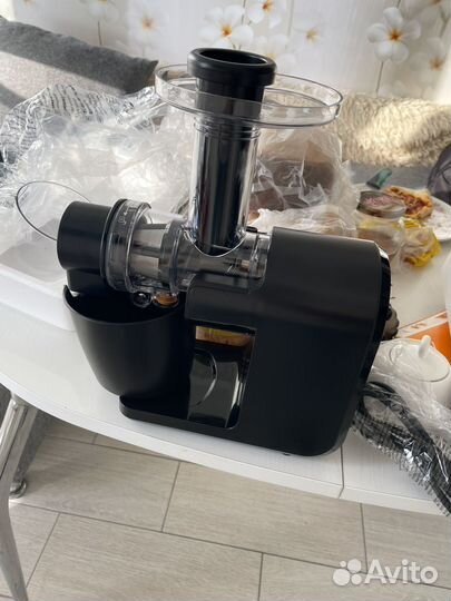 Соковыжималка шнековая Kitfort KT-1124