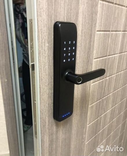 Установка (Умных) электронных замков (под ключ)