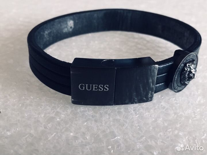 Кожанный браслет guess