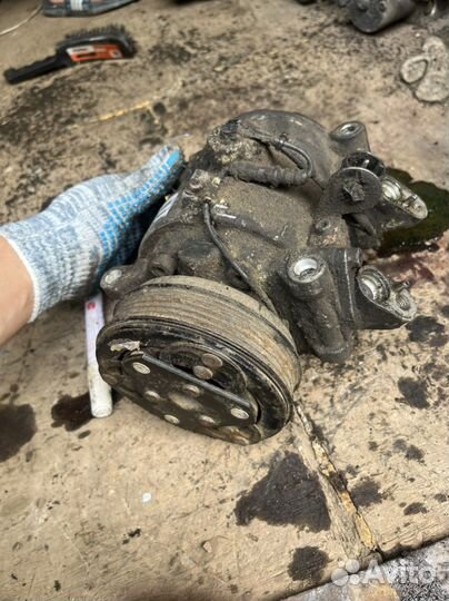 Компрессор кондиционера bmw e34