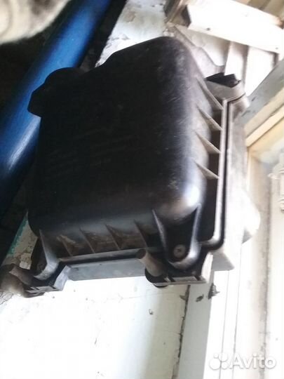Корпус воздушного фильтра ваз 2112 б/у