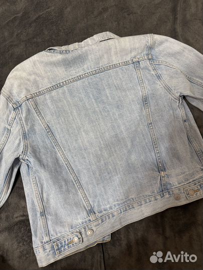 Джинсовая куртка levis