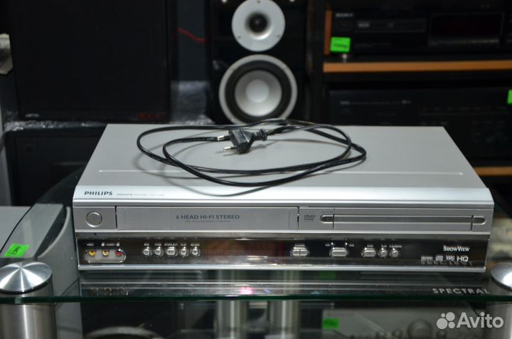 VHS-DVD проигрыватель Philips 6 Head Hi-Fi пульт