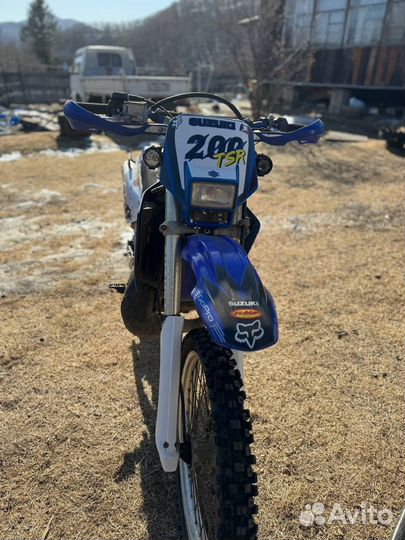 Suzuki TS200R