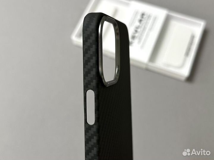 Чехол на iPhone 12 Pro Max Карбоновый