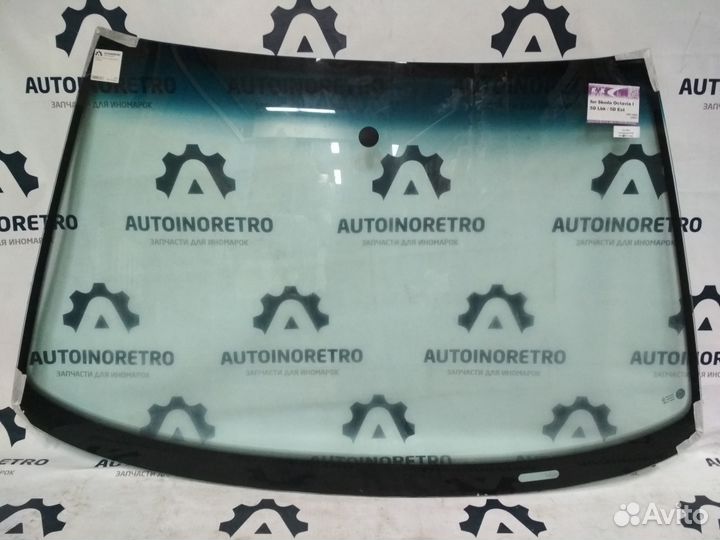 Стекло лобовое Skoda Octavia Tour