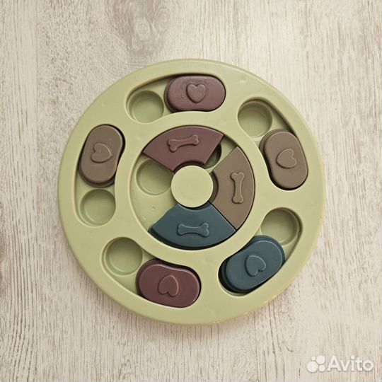 Игрушка кормушка для собак