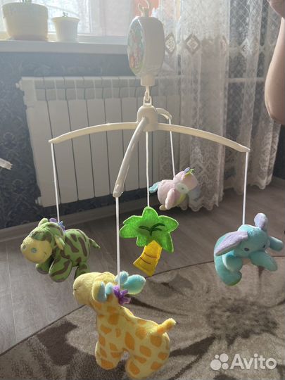 Мобиль музыкальный заводной