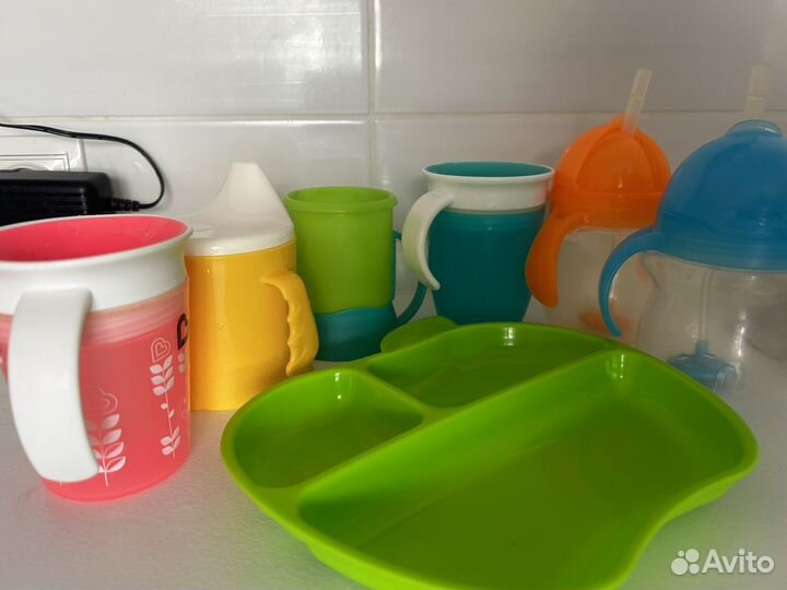 Поильник, бутылочки, посуда