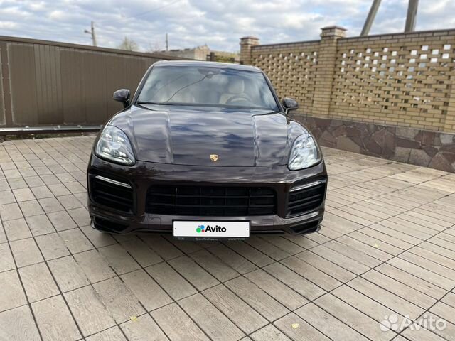 Porsche Cayenne 2021 коричневый