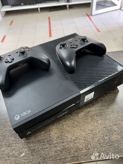 Xbox One 2 геймпада 1тб