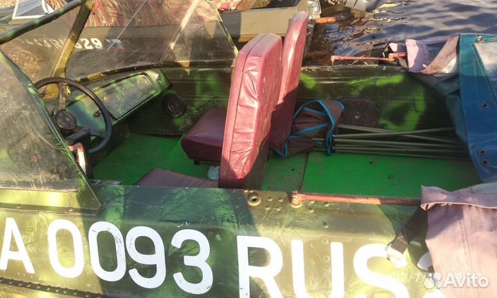 Продам лодку с мотором