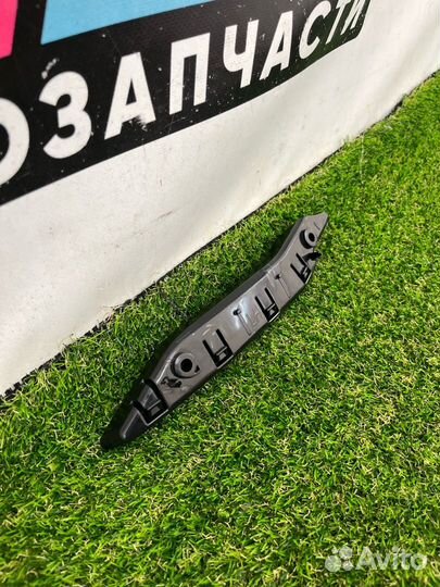 Кронштейн крепления бампера переднего левый Tesla