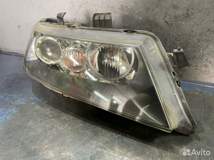Фара ксенон правая Honda Accord 7 CL Рест