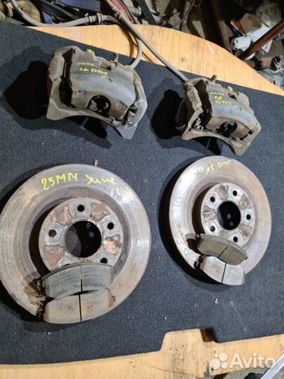 Комплект передних тормозов Nissan Juke F15 1.6 DDT