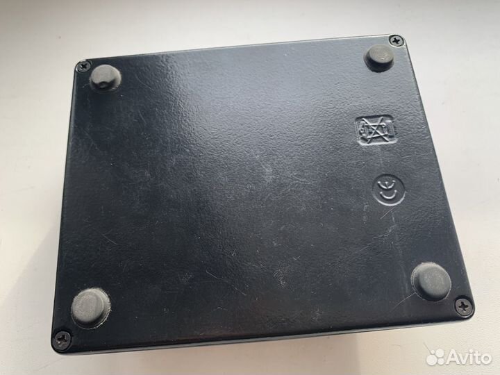 EHX Metall Muff top bust