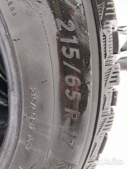 Michelin X-Ice North 4 SUV 215/65 R17