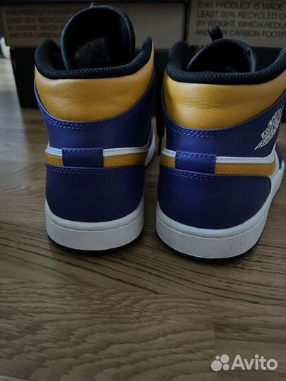 Nike air jordan 1 high lakers