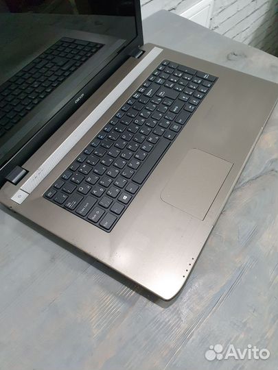 Ноутбук Core i3 8GB/256GB Dexp Atlas H133 17.3