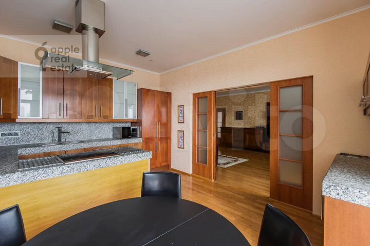 5-к. квартира, 179 м², 3/49 эт.