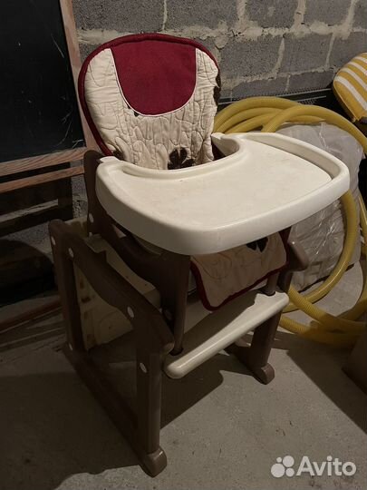 Стол для кормления детей