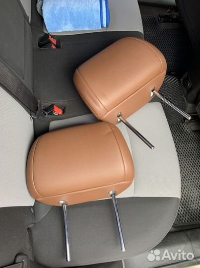 Подголовники Toyota Land Cruiser 200