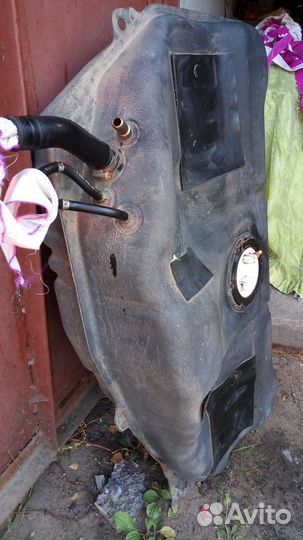 Бак топлевный с насосом Ниссан Сентра 2000-2006год