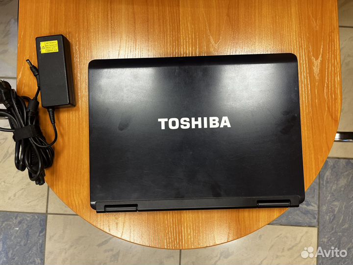 Ноутбук Toshiba Satellit L40 14B рабочий