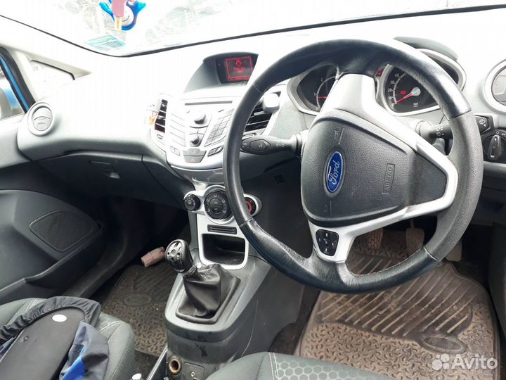 Ручка крышки багажника Ford Fiesta 6