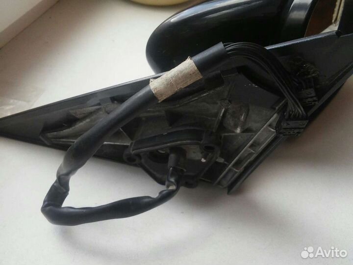 Зеркало заднего вида