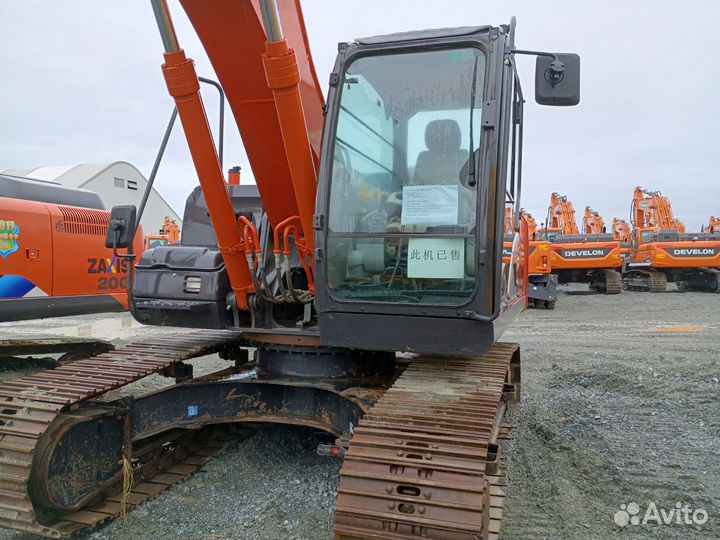 Гусеничный экскаватор Hitachi ZX200-5A, 2022