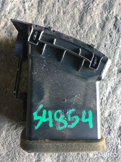 Дефлектор воздушный лев. Toyota Tundra, Sequoia