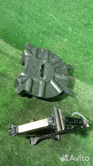 Домкрат Ford Focus