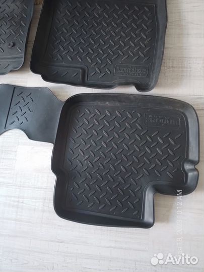 Комплект ковриков на Suzuki SX4